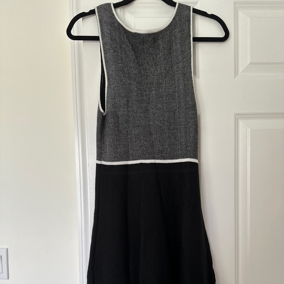 BCBGeneration V Neck Dress - Picture 3 of 3